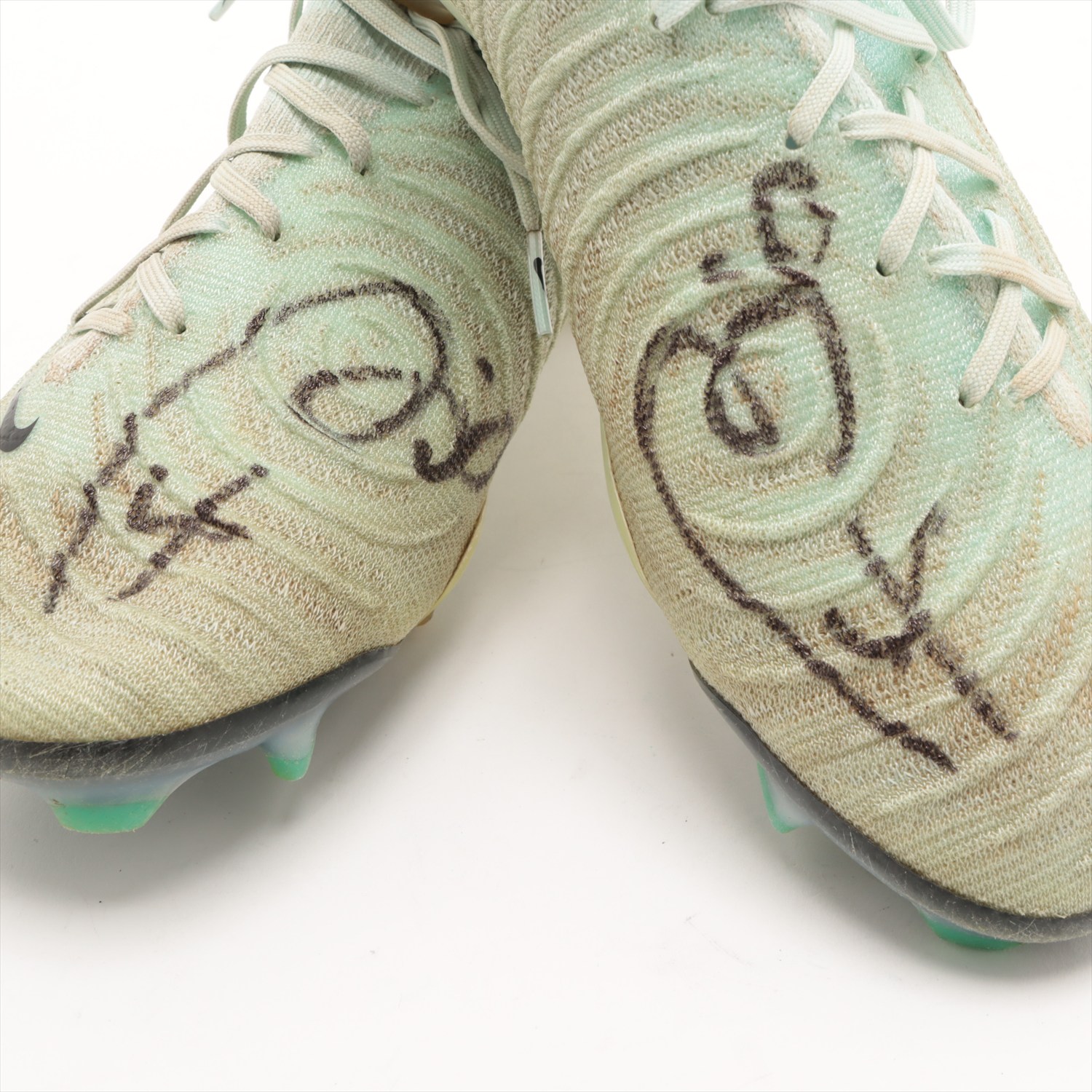 HATTRICK（ハットトリック）-選手の想いをファンへ届ける公式