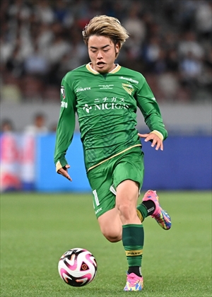 国士舘大学サッカー部 選手実使用半袖、長袖ユニフォーム 綱島 東京ヴェルディ 国士舘大学サッカー部 選手実使用半袖、長袖ユニフォーム 綱島