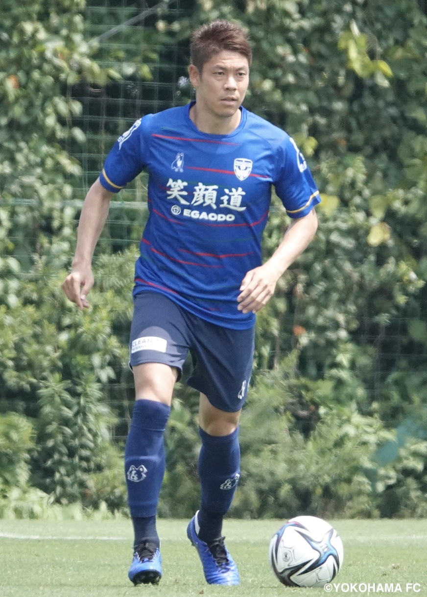 伊野波 雅彦 39 サッカーユニフォーム 2013年ジュビロ磐田公式ユニフォーム 伊野波雅彦 サイン入り 茶色く