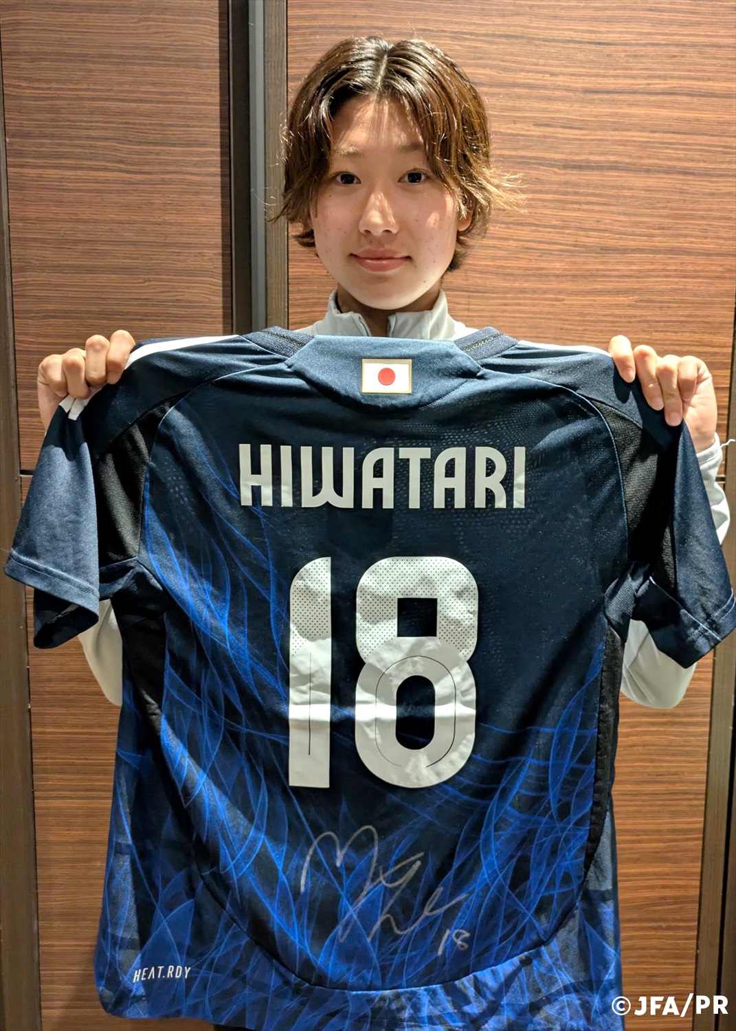 こ*ー様 日テレベレーザ 選手直筆サイン入りカード 樋渡百花 2025-26 HATTRICK（ハットトリック）-挑戦者の想いをファンへ届ける公式