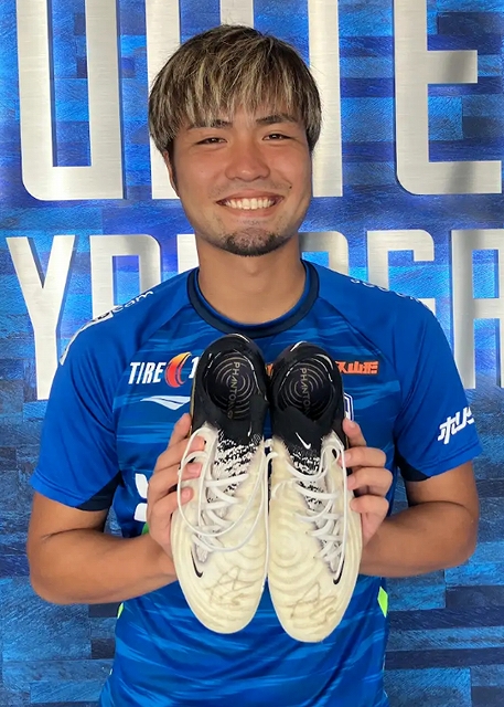 モンテディオ山形　摂津選手サイン入りスパイク HATTRICK（ハットトリック）-選手の想いをファンへ届ける公式
