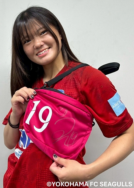 HATTRICK（ハットトリック）-選手の想いをファンへ届ける公式