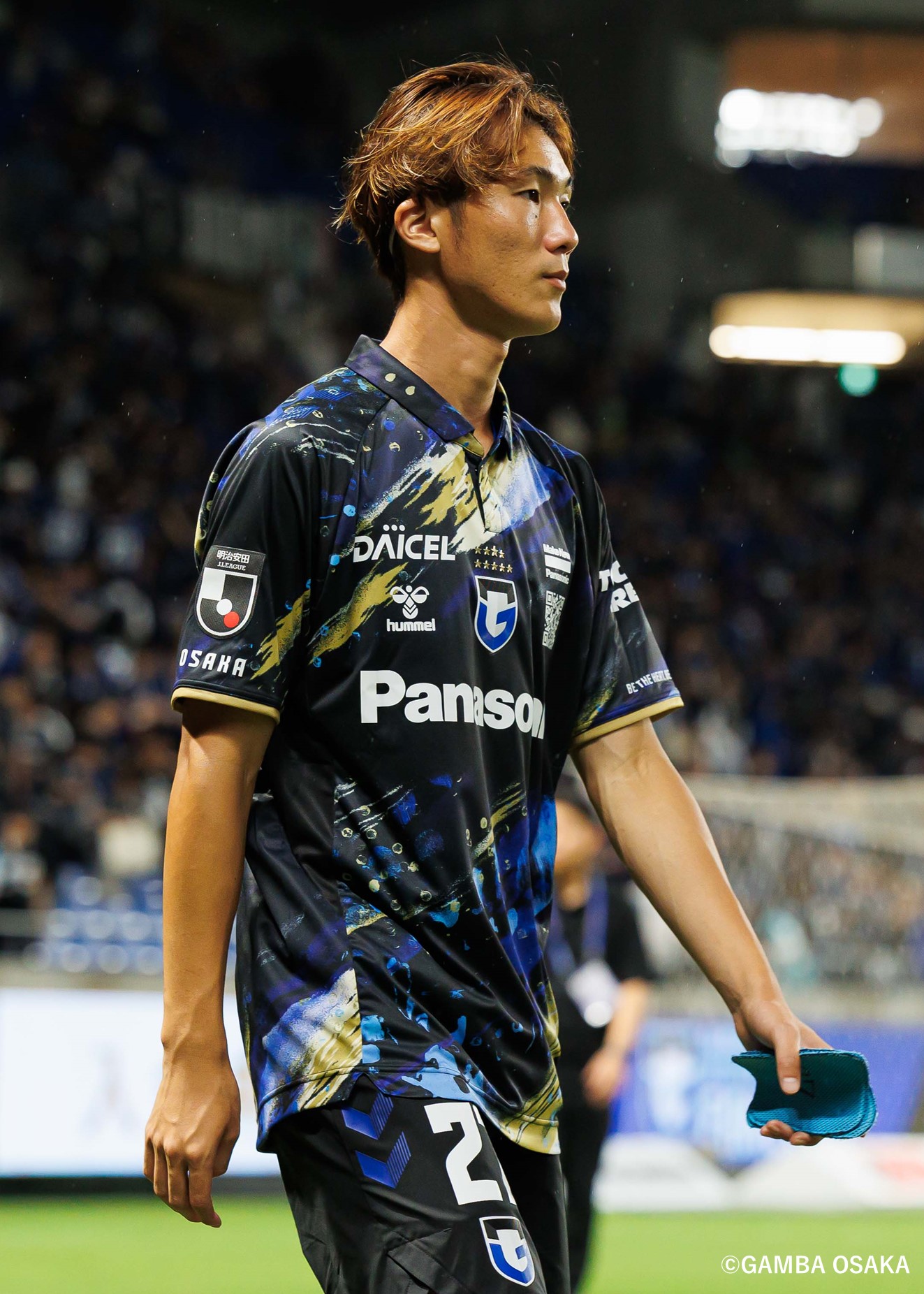 最新2025年　ガンバ大阪　サイン入りＴシャツ HATTRICK（ハットトリック）-選手の想いをファンへ届ける公式