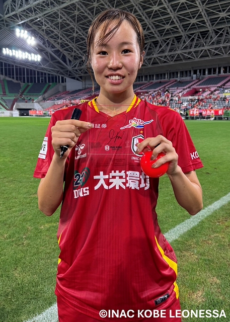 アイナック神戸　伊藤選手直筆サインあり ニュース : 【2022-23 Yogibo WEリーグ 開幕2連戦記念 すてきな選手