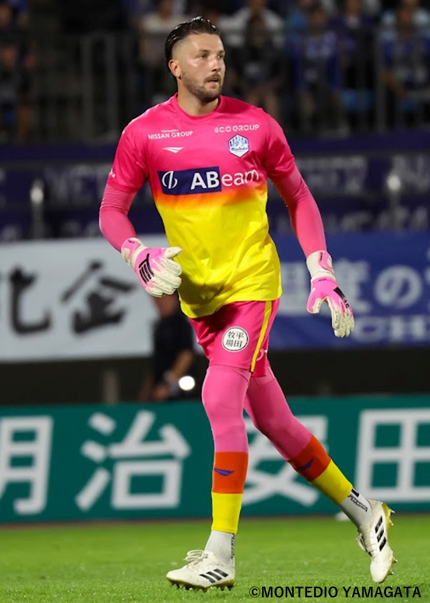 モンテディオ山形 夏ユニ 10番（選手サイン入り） モンテディオ山形 夏ユニ 10番（選手サイン入り）