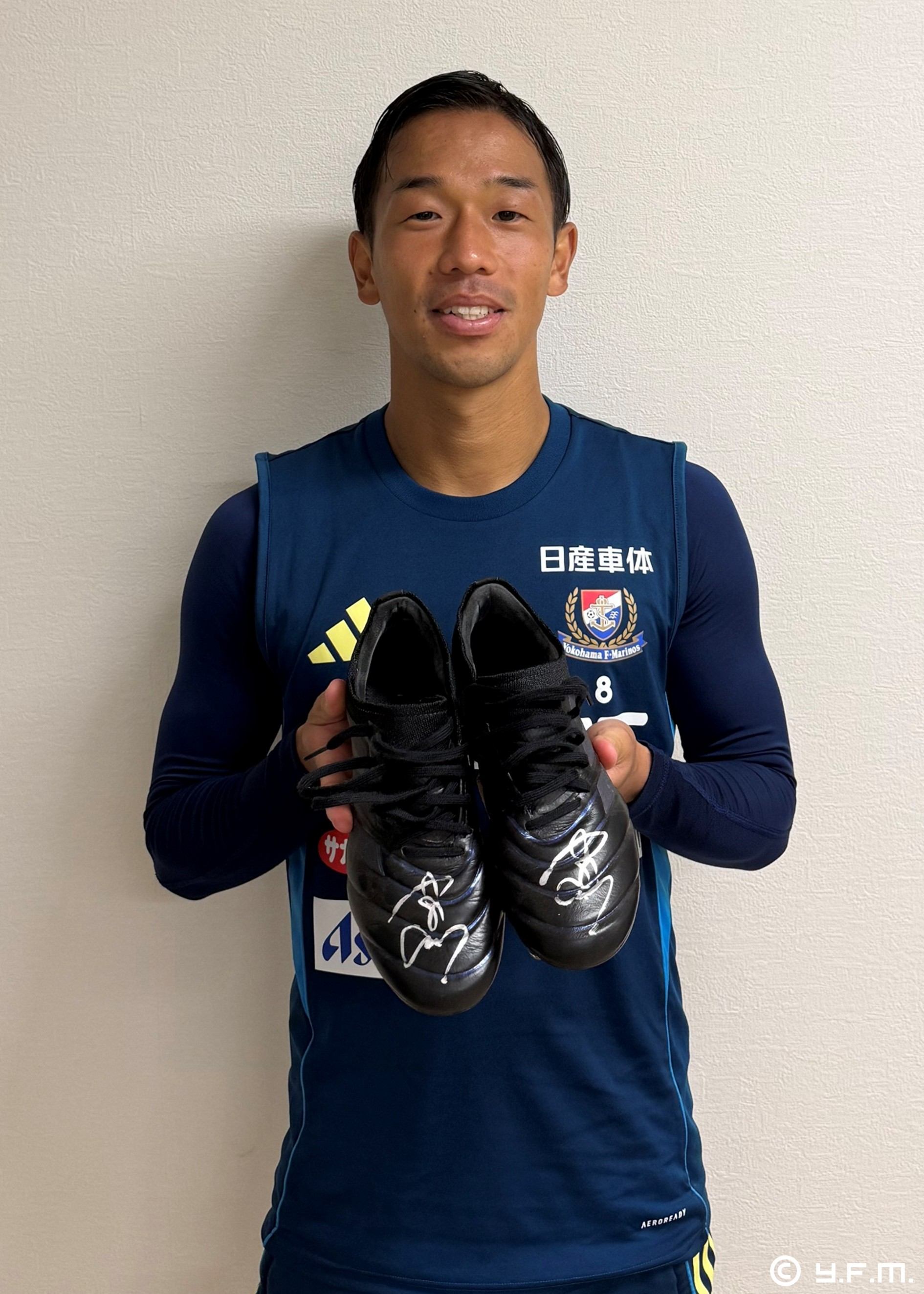 横浜Fマリノス 喜田拓也選手実使用サイン入りスパイク HATTRICK（ハットトリック）-挑戦者の想いをファンへ届ける公式