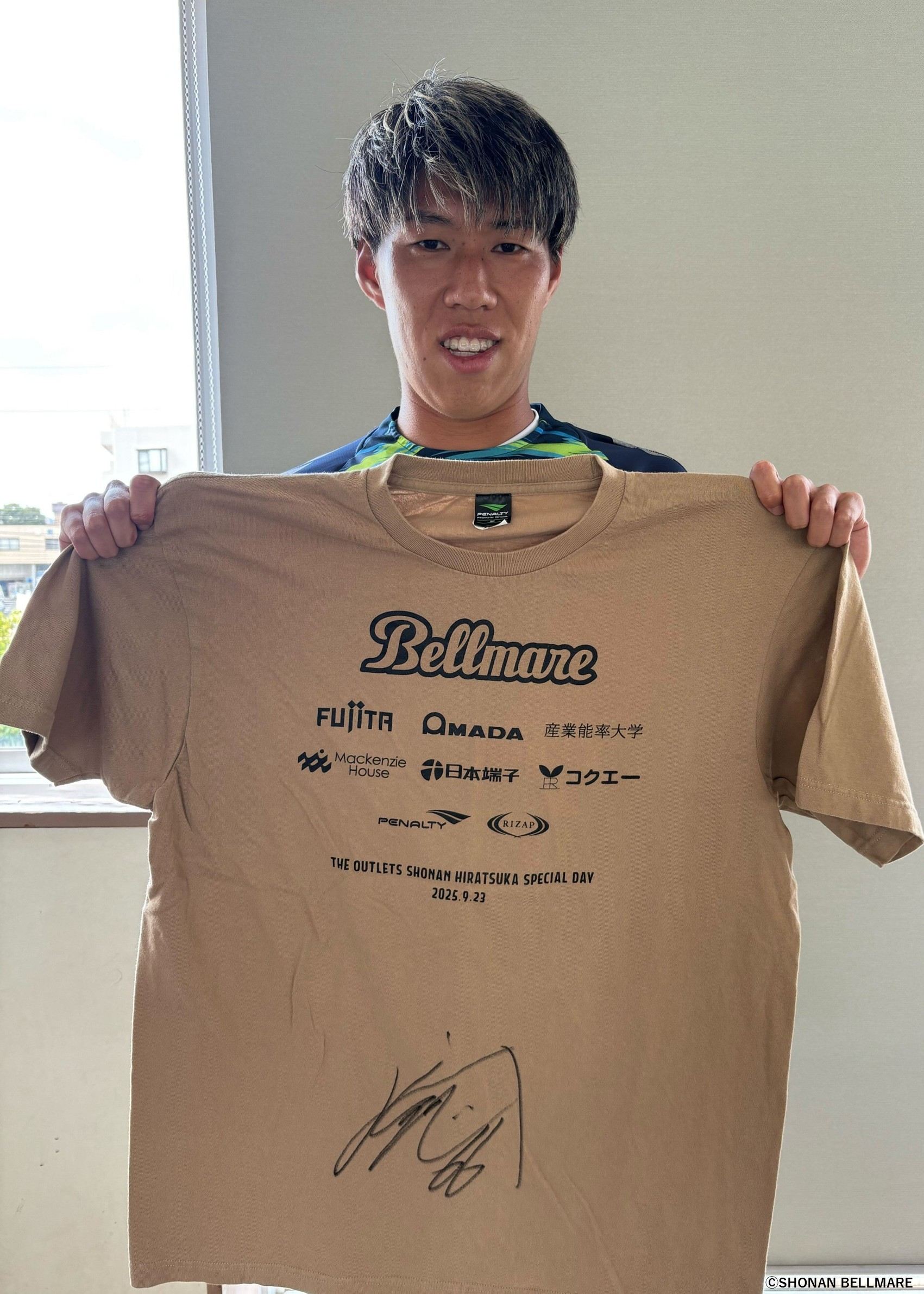 HATTRICK（ハットトリック）-選手の想いをファンへ届ける公式