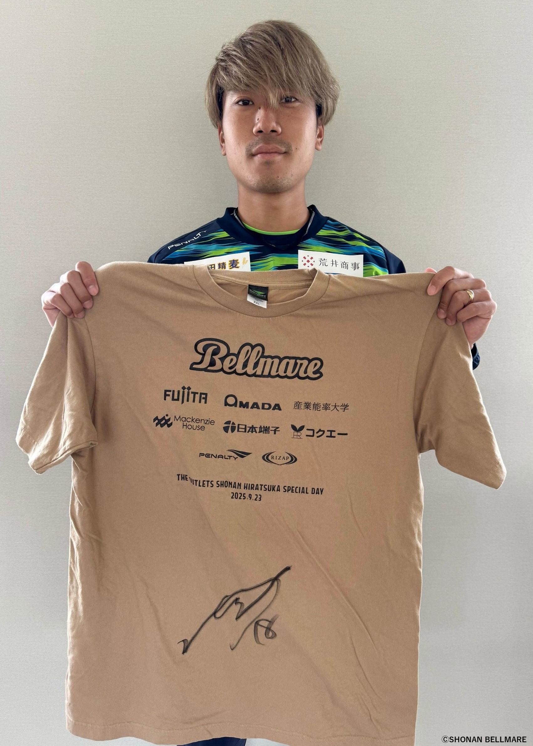 HATTRICK（ハットトリック）-選手の想いをファンへ届ける公式