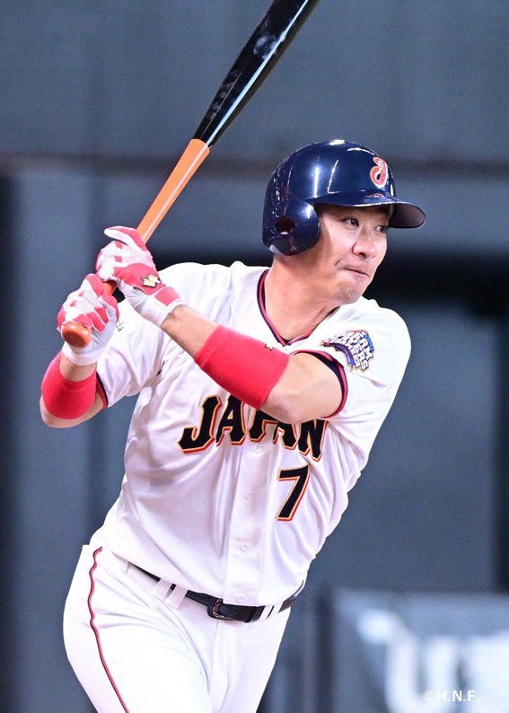 HATTRICK（ハットトリック）-選手の想いをファンへ届ける公式