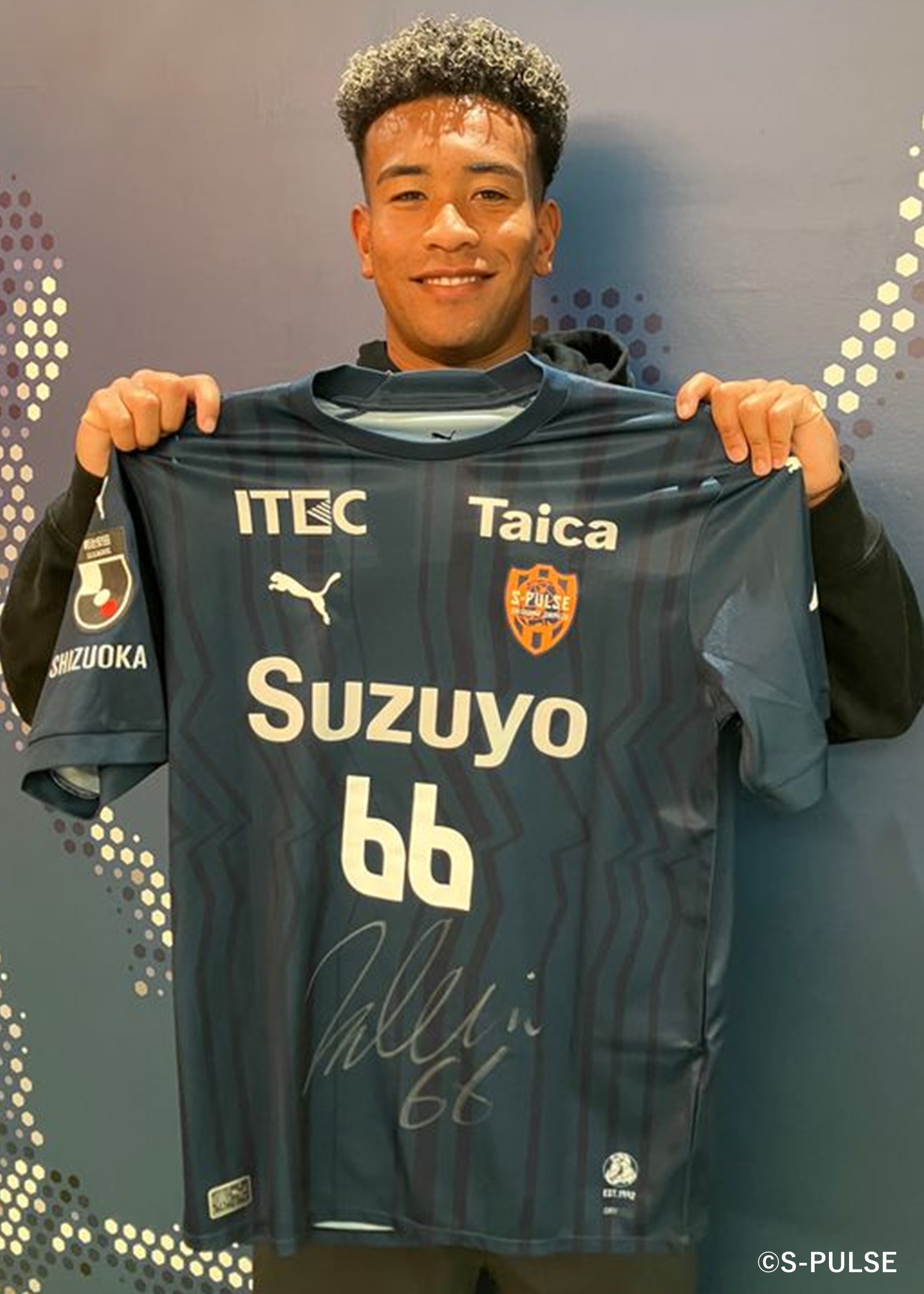 HATTRICK（ハットトリック）-選手の想いをファンへ届ける公式