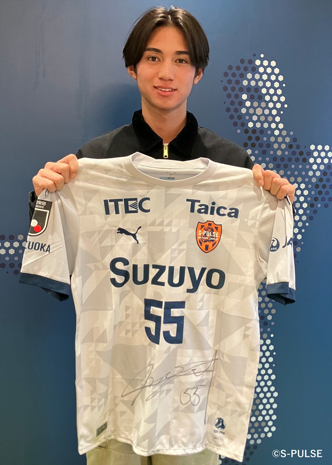 HATTRICK（ハットトリック）-選手の想いをファンへ届ける公式