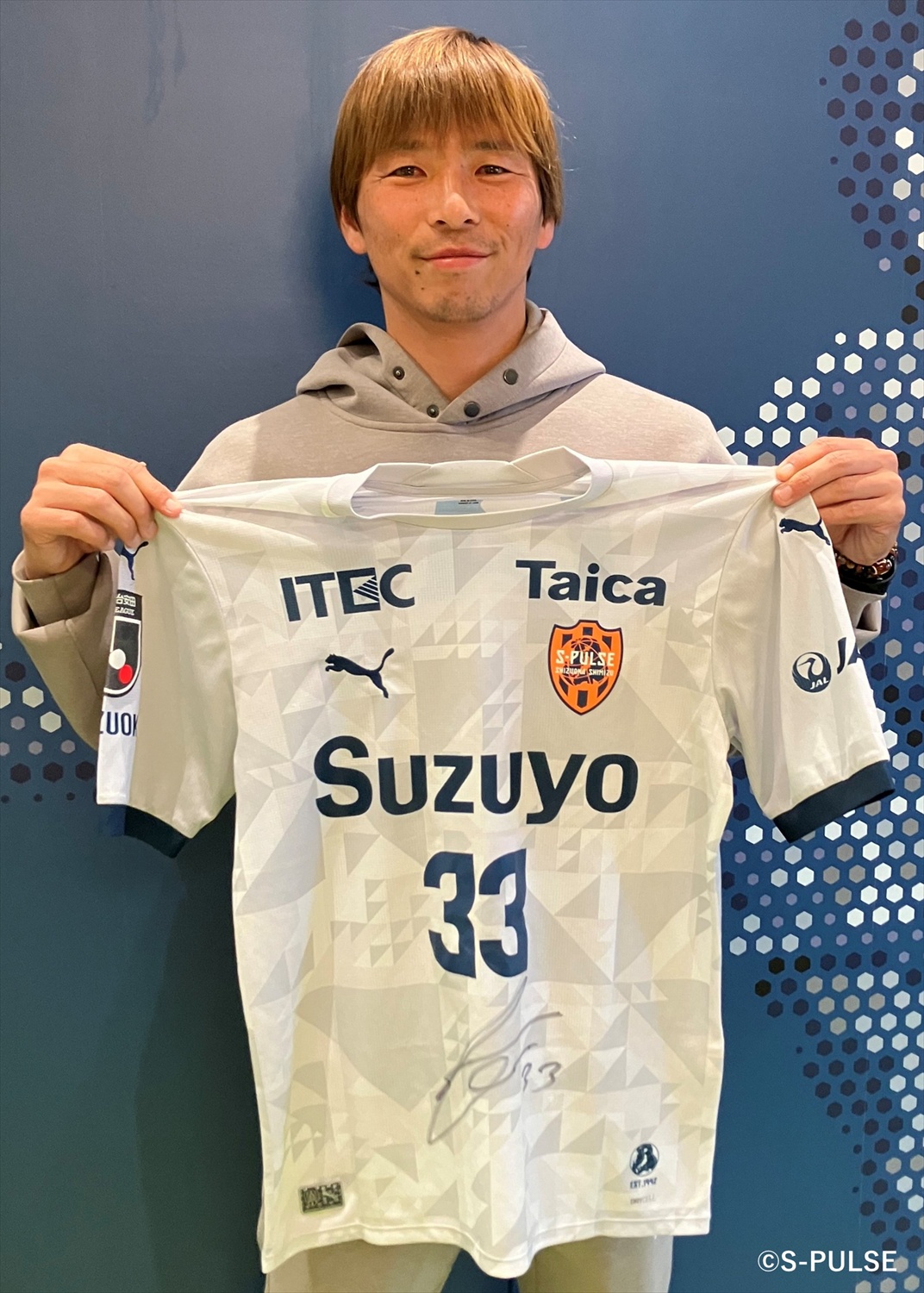 HATTRICK（ハットトリック）-選手の想いをファンへ届ける公式