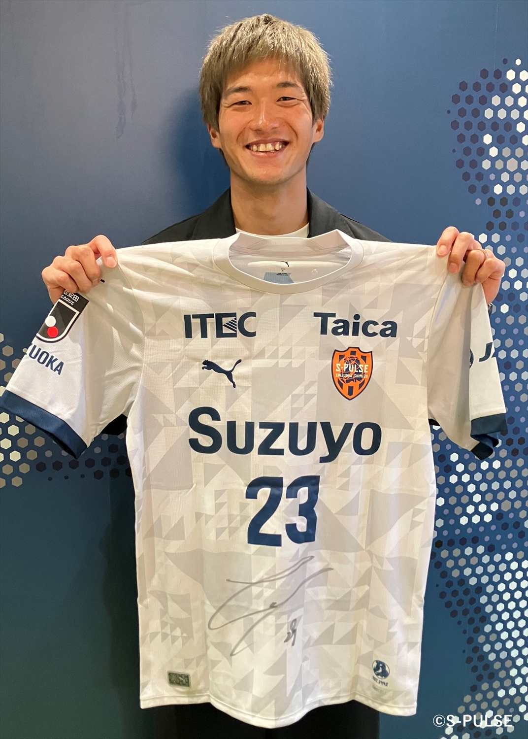 HATTRICK（ハットトリック）-選手の想いをファンへ届ける公式