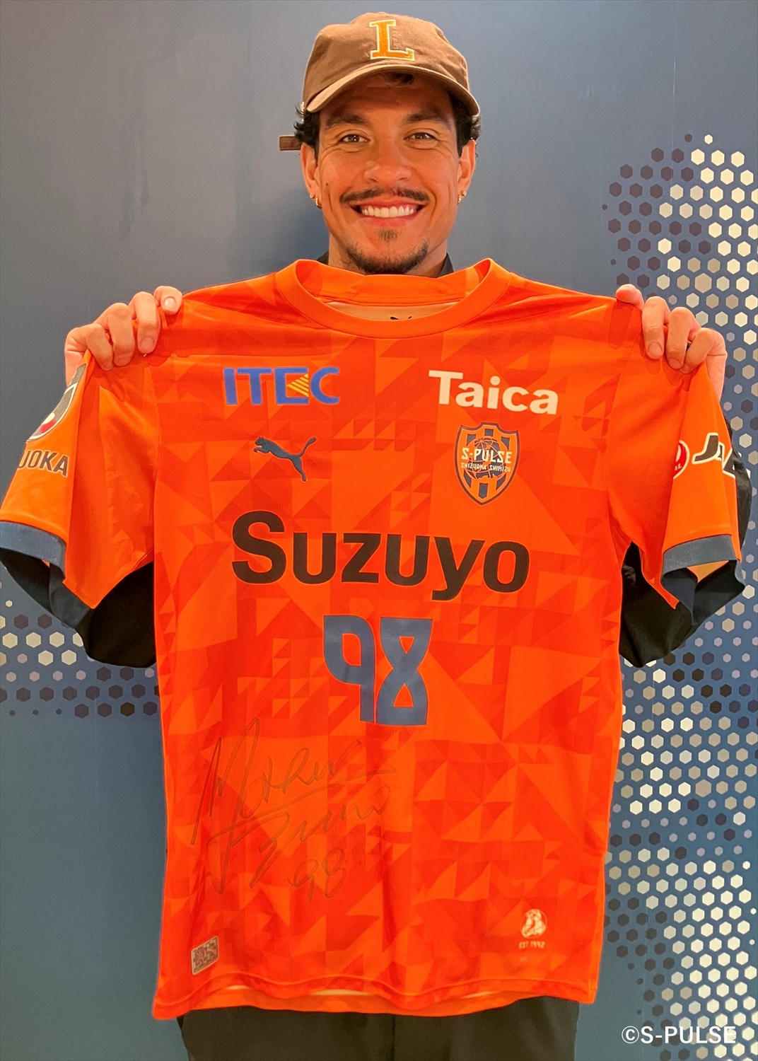 HATTRICK（ハットトリック）-選手の想いをファンへ届ける公式