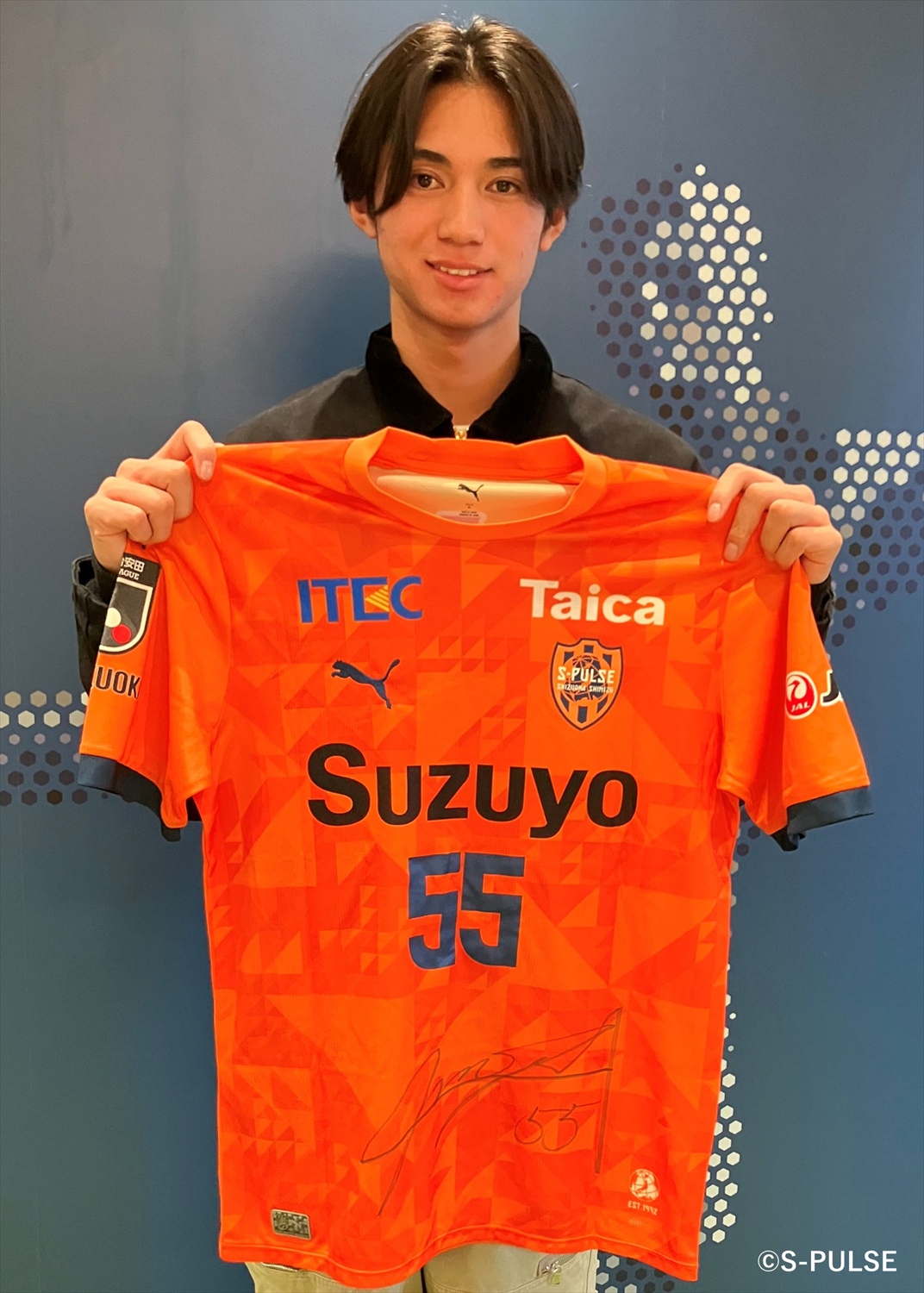 HATTRICK（ハットトリック）-選手の想いをファンへ届ける公式