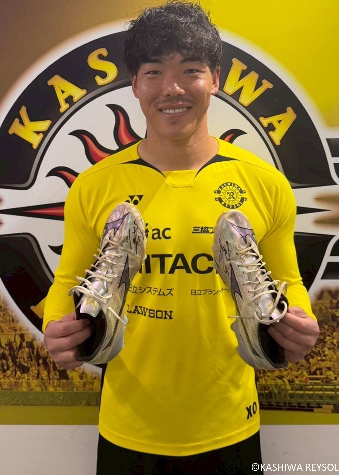 サッカー　サイン入りスパイク　柏レイソル HATTRICK（ハットトリック）-選手の想いをファンへ届ける公式