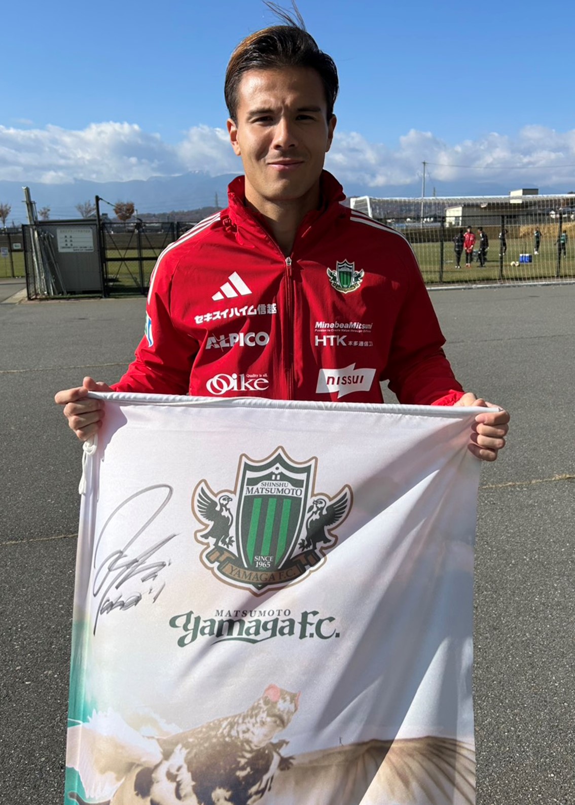 HATTRICK（ハットトリック）-選手の想いをファンへ届ける公式