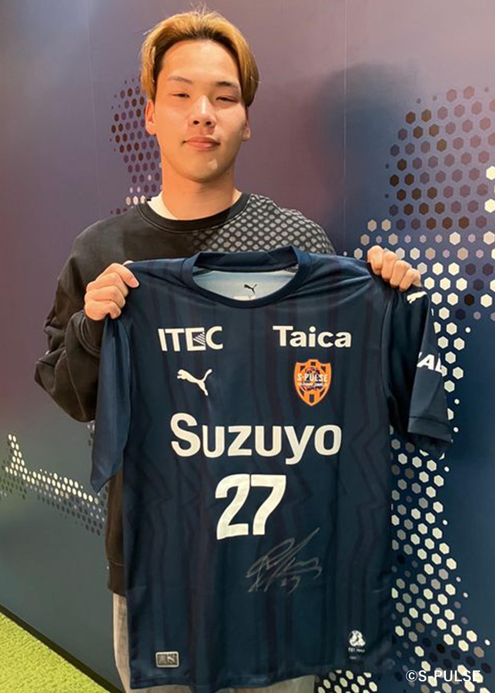 HATTRICK（ハットトリック）-選手の想いをファンへ届ける公式