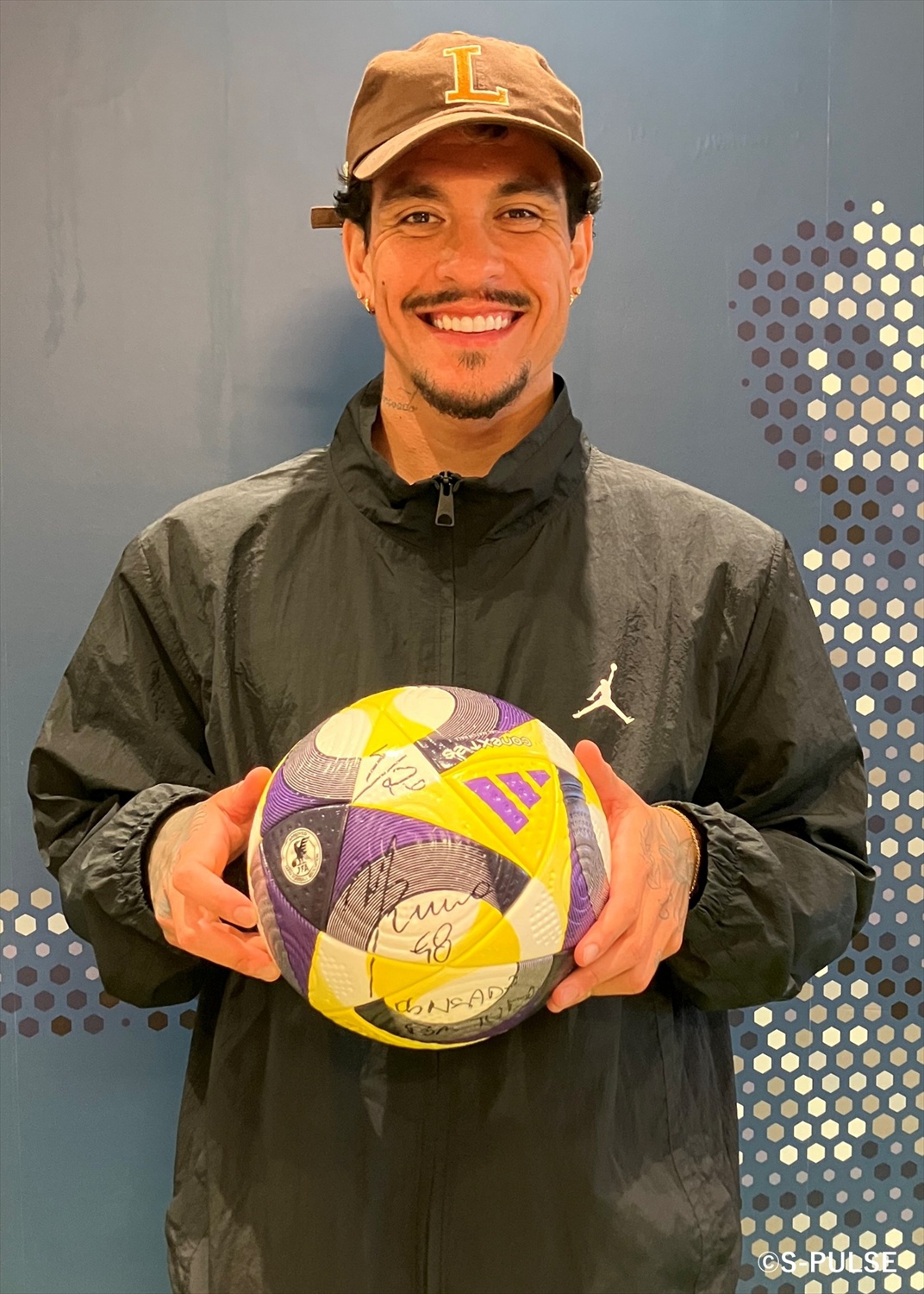 HATTRICK（ハットトリック）-選手の想いをファンへ届ける公式