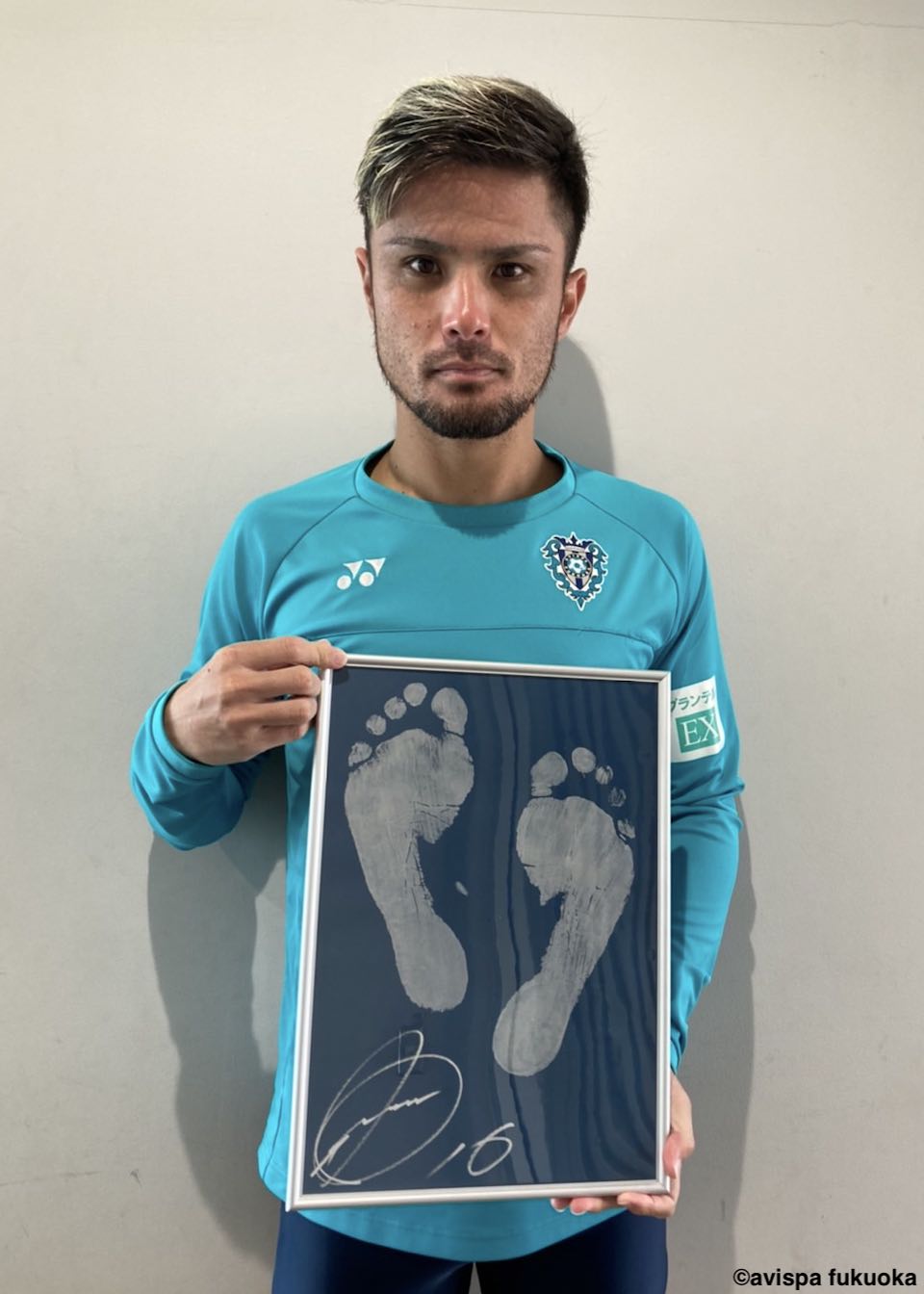 【アビスパ福岡】　直筆サイン入りTシャツ アビスパ福岡】 直筆サイン入りTシャツ 抽選でサイン入りT