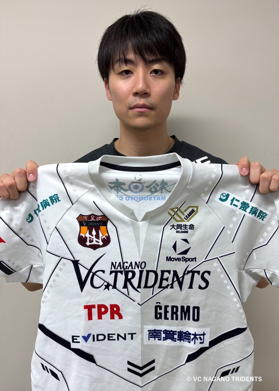 VC長野トライデンツ 森崎選手 #16 サイン入りユニフォーム オークション品 HATTRICK（ハットトリック）-挑戦者の想いをファンへ届ける公式