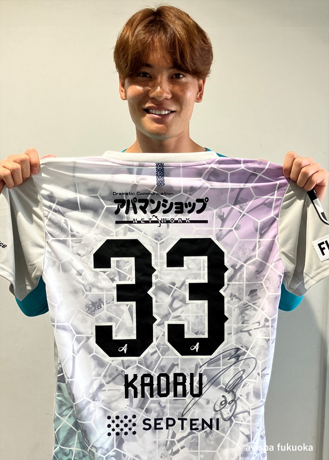 【アビスパ福岡】　直筆サイン入りTシャツ HATTRICK（ハットトリック）-挑戦者の想いをファンへ届ける公式
