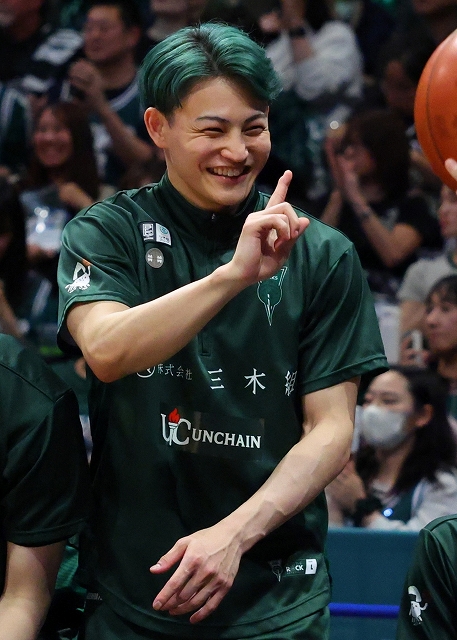 Bリーグ 神戸ストークス 選手実使用 シューティングシャツ 西宮ストークス HATTRICK（ハットトリック）-挑戦者の想いをファンへ届ける公式