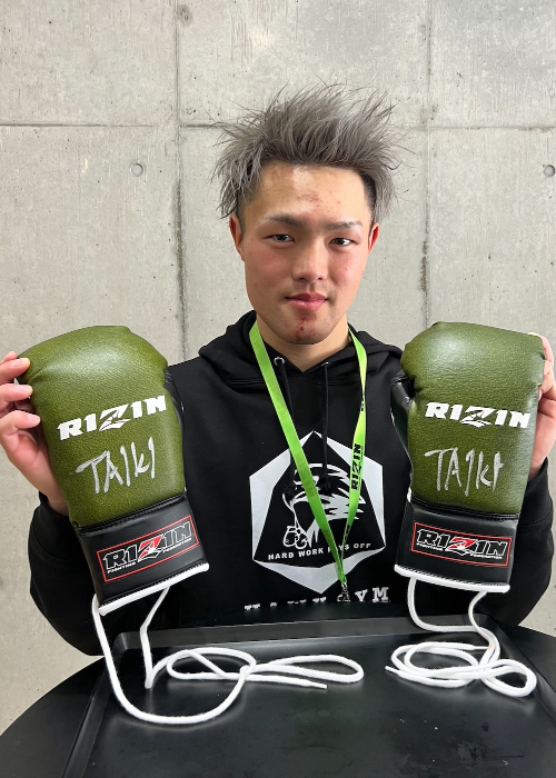 ⭕️直筆サイン入り⭕️  RIZIN.35  ジョニー・ケース  B2サイズ Yahoo!オークション - RIZIN.35 B2サイズ ポスター サトシ vs