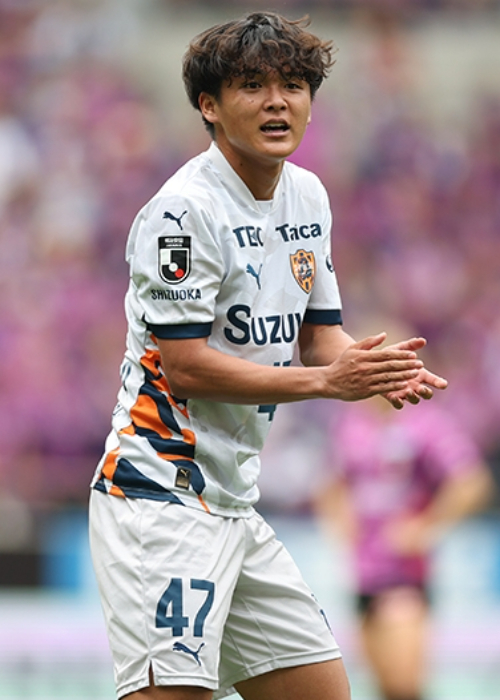 ガンバ大阪　石川慧 支給品ユニフォーム サイン入り HATTRICK（ハットトリック）-挑戦者の想いをファンへ届ける公式
