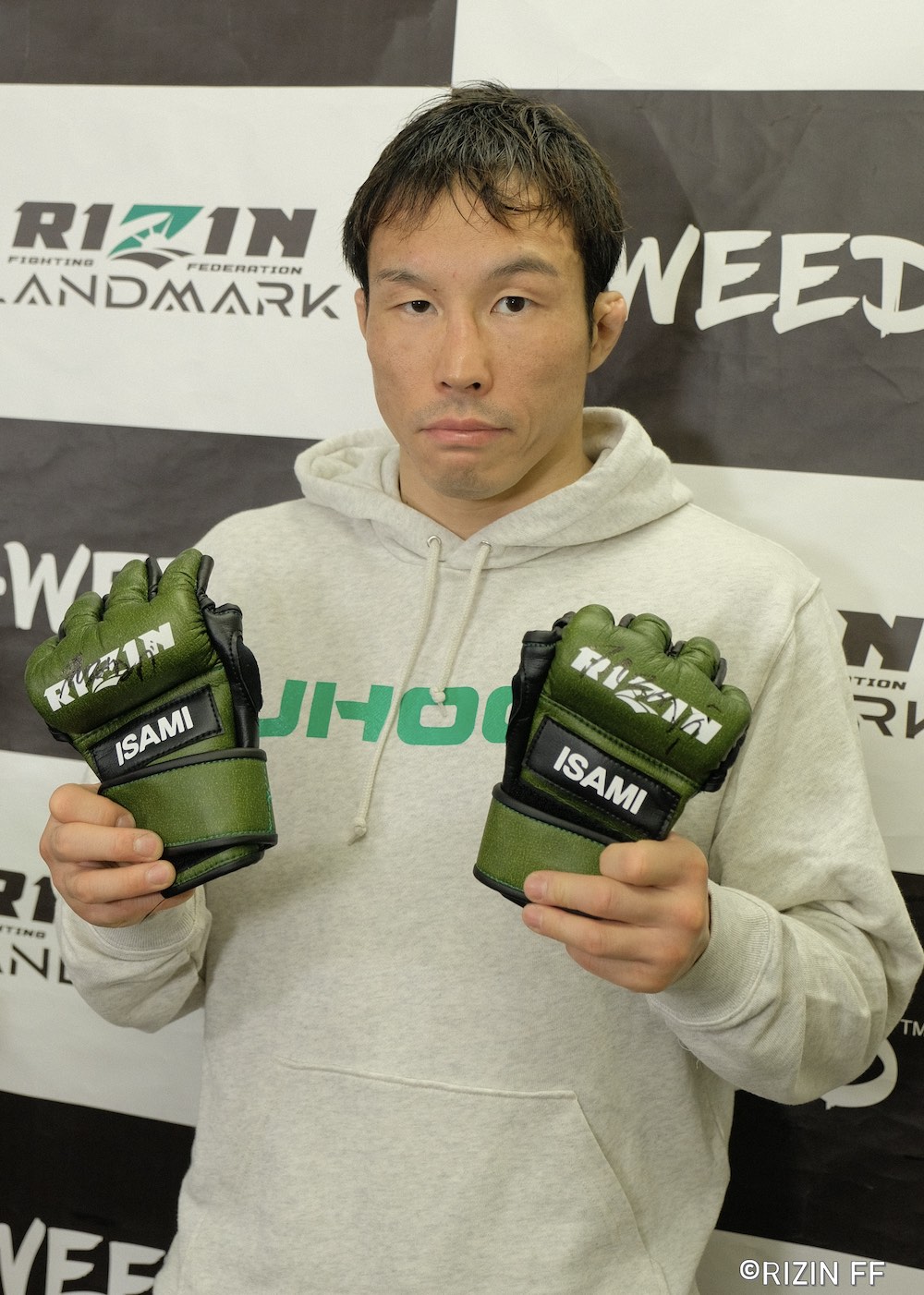 古田選手サイン入りキックミットISAMI martial arts world