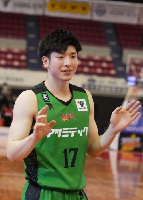 サーラグループコラボユニホーム　　　太田敦也8番 実使用　直筆サイン入り HATTRICK（ハットトリック）-選手の想いをファンへ届ける公式