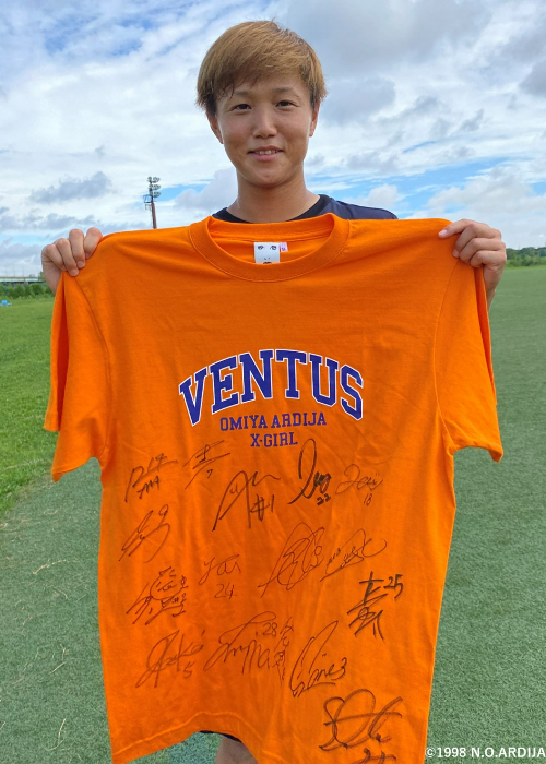 大宮アルディージャベントス　仲田歩夢選手　直筆サイン色紙　Tシャツ 大宮アルディージャベントス 仲田歩夢選手 直筆サイン色紙 Tシャツ